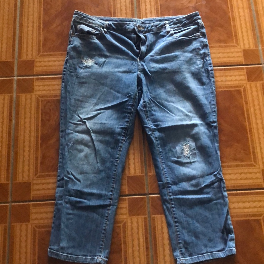 Ankle crop jeans, slight boot cut